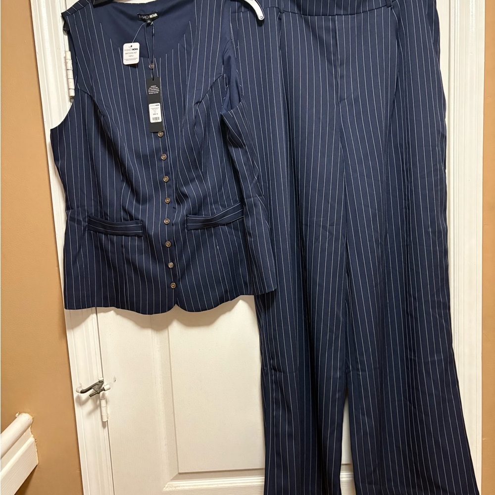 Fashion Nova Blue Pinstripe Set - Picture 2 of 3